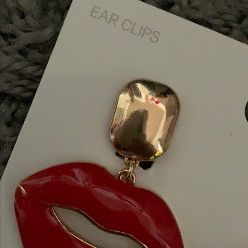 Earrings - Picture 4 of 7